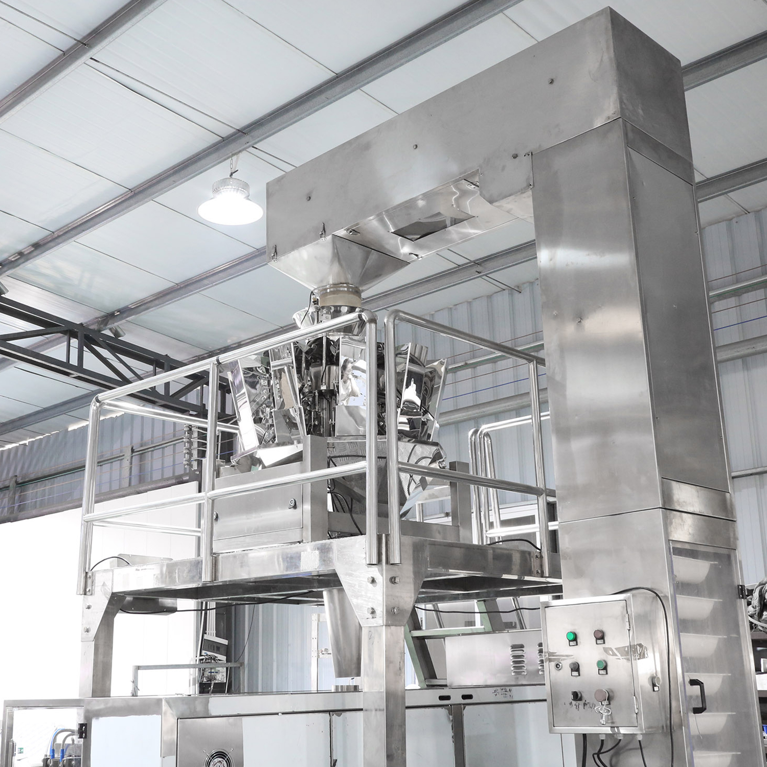 Fully automatic solid bag packaging machine production line