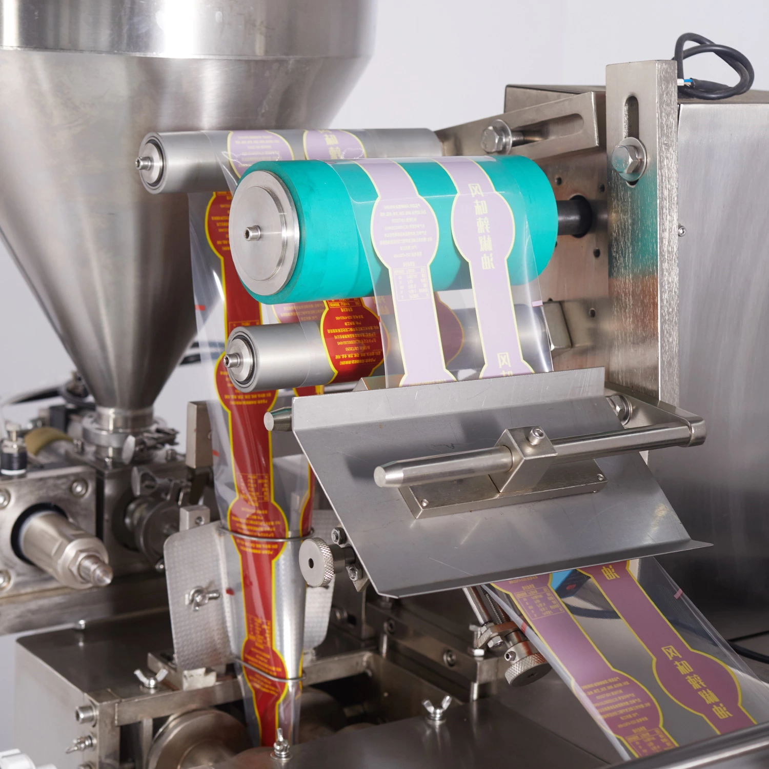 K-181BAO Continuous packing machine(For spicy oil, sauce)