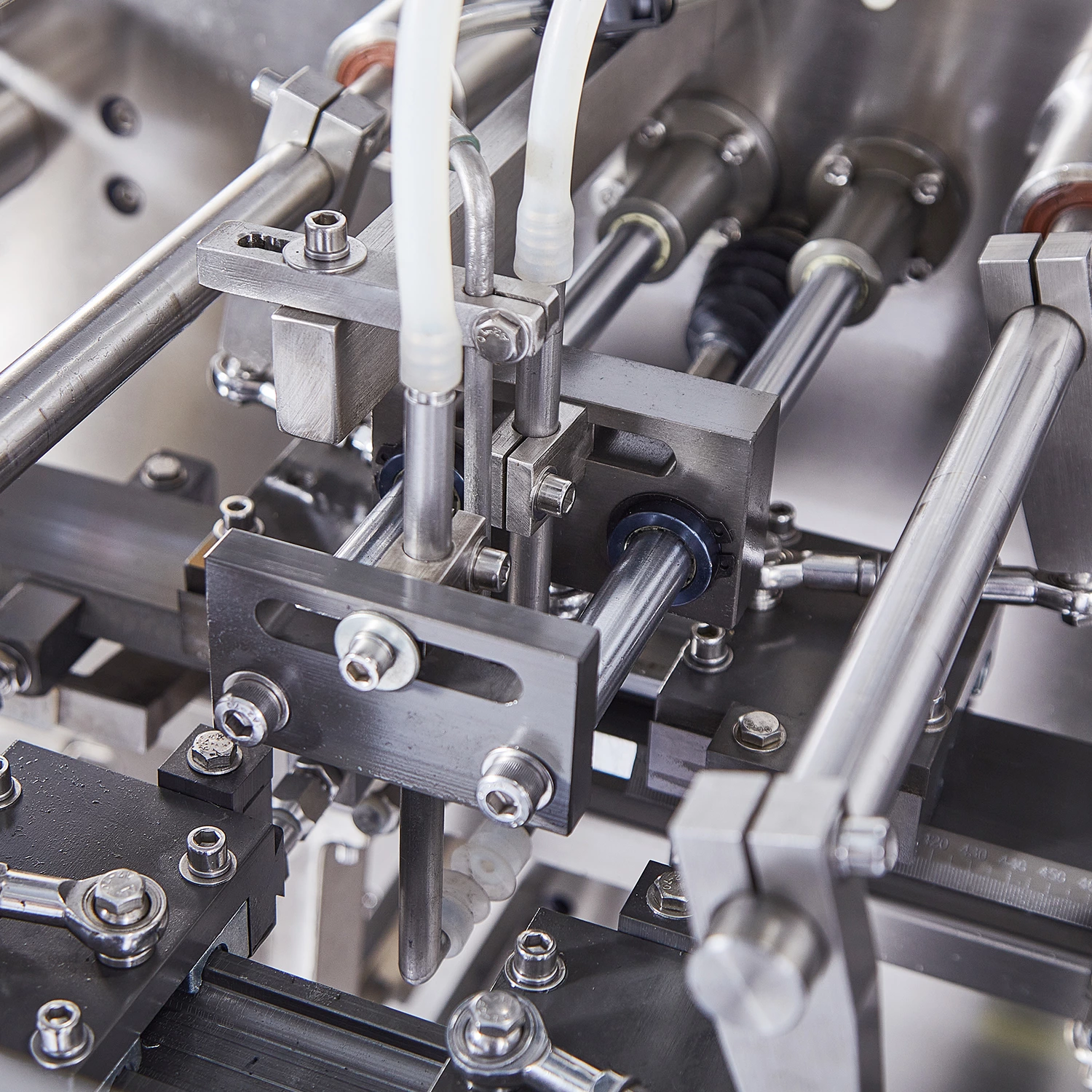 Horizontal premade bag powder packing machine with Auger conveyor