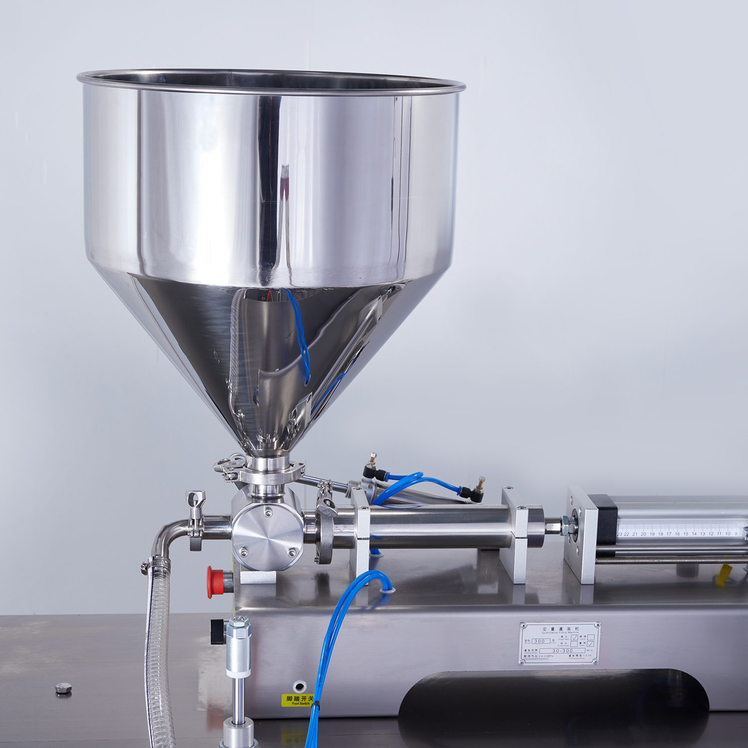 Horizontal premade bag liquid/sauce packing machine