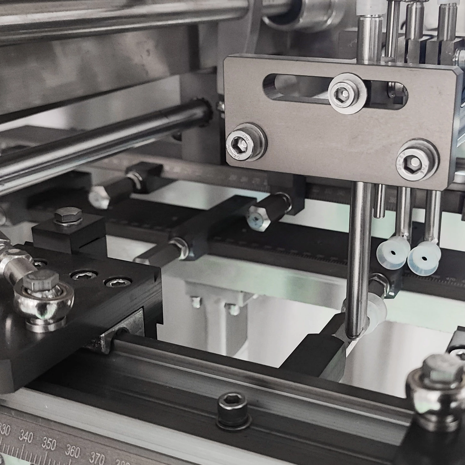 Fully automatic solid bag packaging machine production line