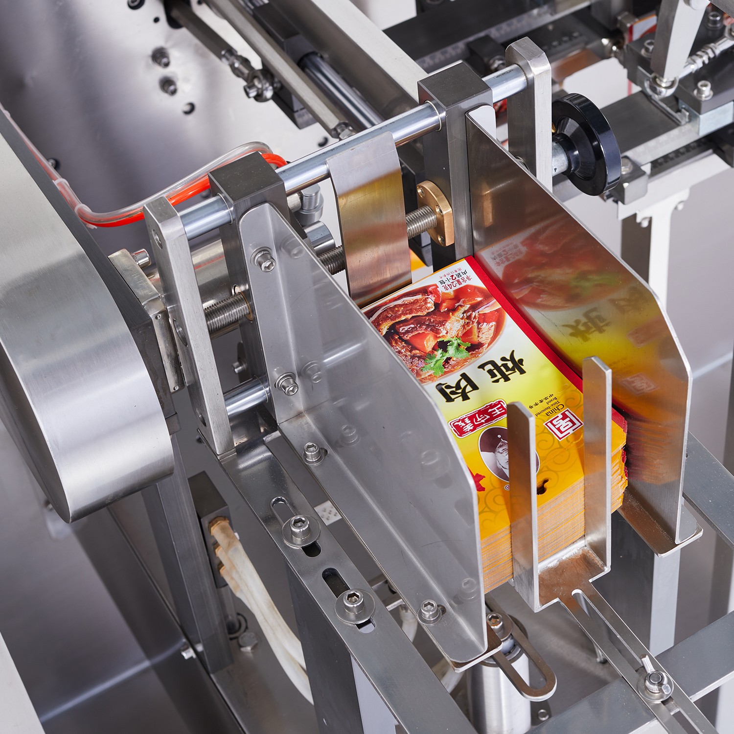 Horizontal premade bag liquid/sauce packing machine
