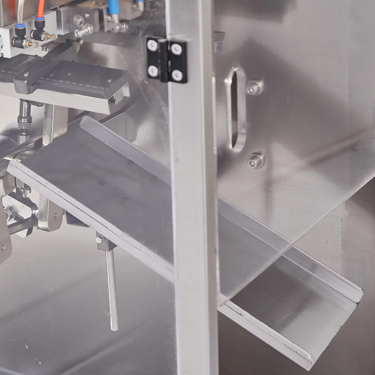 Horizontal premade bag powder packing machine with Auger conveyor