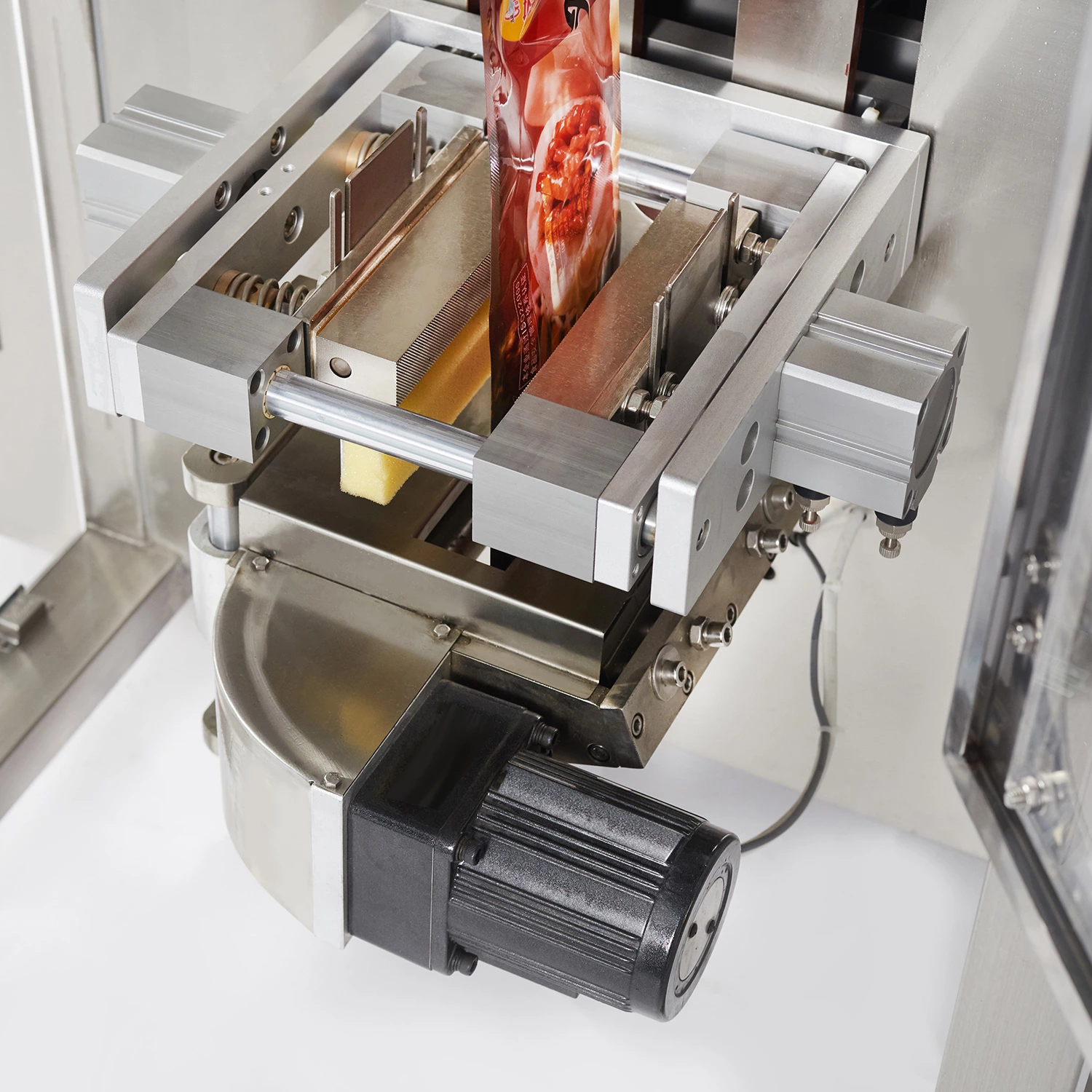 K-251CAD Reciprocating packaging machine(four sides sealing for granule)